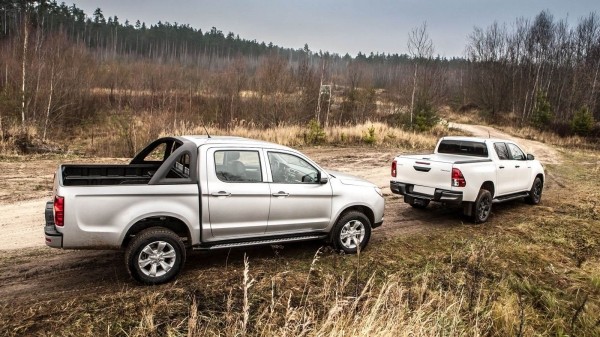 Полная Экстра замахнулась на Чёрный Эксклюзив: cравнительный тест JAC T6 и Toyota Hilux Полная Экстра замахнулась на Чёрный Эксклюзив: cравнительный тест JAC T6 и Toyota Hilux