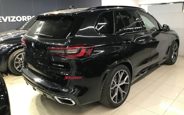 Мы нашли новые BMW калининградской сборки. Цены и подробности
Мы нашли новые BMW калининградской сборки. Цены и подробности