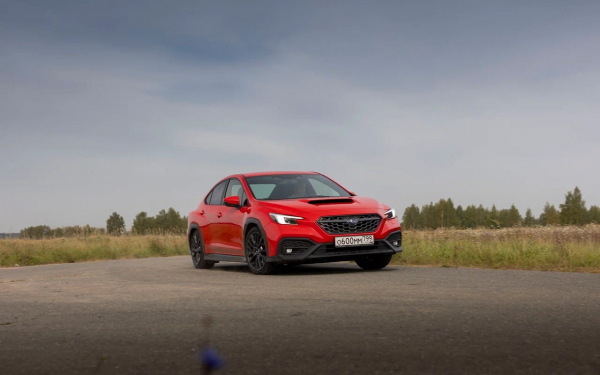 Осколок битого стекла. Холодный драйв-тест «горячего» Subaru WRX
Осколок битого стекла. Холодный драйв-тест «горячего» Subaru WRX