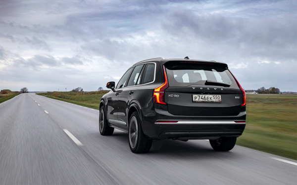 
            Гетеборгский синдром? Мы покатались на обновленном Volvo XC90 T8
        