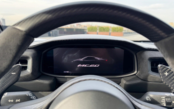 Мечтать не вредно. Как мы обгоняли ветер за рулем Maserati MC20
Мечтать не вредно. Как мы обгоняли ветер за рулем Maserati MC20