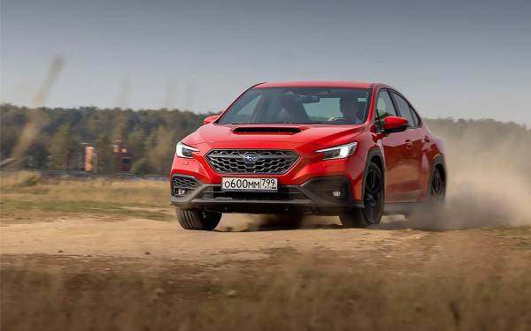 
            Осколок битого стекла. Холодный драйв-тест &laquo;горячего&raquo; Subaru WRX
        