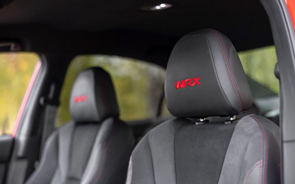 Осколок битого стекла. Холодный драйв-тест «горячего» Subaru WRX
Осколок битого стекла. Холодный драйв-тест «горячего» Subaru WRX