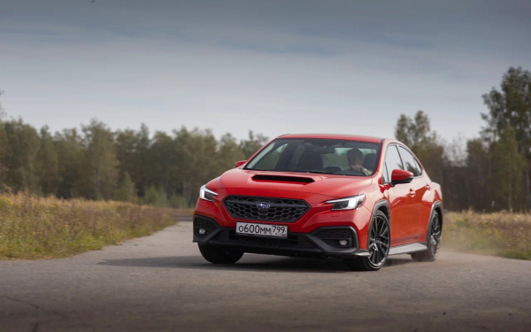 
            Осколок битого стекла. Холодный драйв-тест &laquo;горячего&raquo; Subaru WRX
        