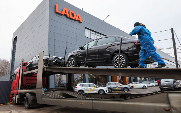 Путин на Toyota, сбой Porsche в России и шквал новинок. Итоги недели
Путин на Toyota, сбой Porsche в России и шквал новинок. Итоги недели