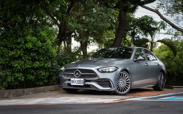 
            Посмотрите на эти модели Mercedes-Benz. Им не страшен новый утильсбор
        