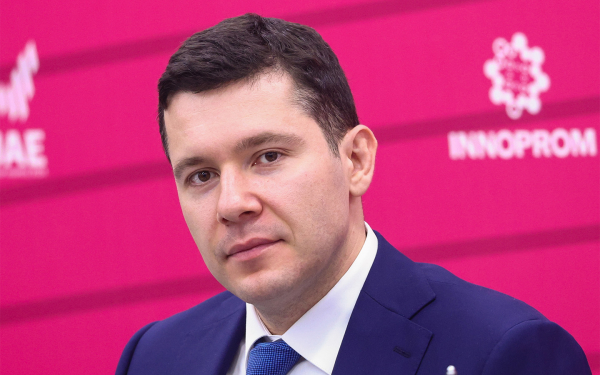 «Тащить за уши». 5 громких заявлений властей об автопроме в 2025 году
«Тащить за уши». 5 громких заявлений властей об автопроме в 2025 году