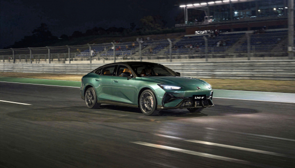 Особенные Niva и Volga, каскад премьер и хейт AMG GT. Итоги недели
Особенные Niva и Volga, каскад премьер и хейт AMG GT. Итоги недели