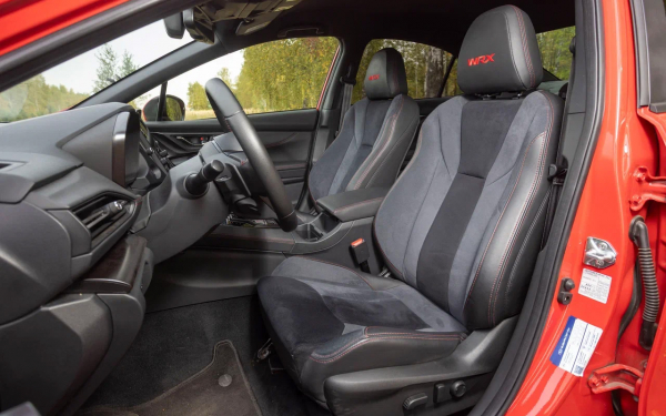Осколок битого стекла. Холодный драйв-тест «горячего» Subaru WRX
Осколок битого стекла. Холодный драйв-тест «горячего» Subaru WRX