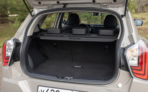 
            Старые песни. Мы поездили на корейском кроссовере KGM Tivoli
        