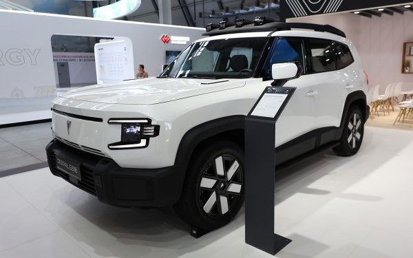 Changan представил в России три новые модели. Они под разными брендами
Changan представил в России три новые модели. Они под разными брендами