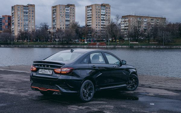 Поклонникам фитоняшек посвящается. Тест-драйв Lada Vesta Sportline
Поклонникам фитоняшек посвящается. Тест-драйв Lada Vesta Sportline