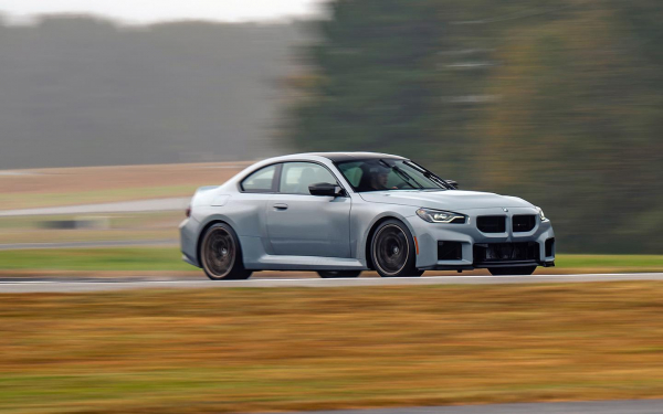 Она не боится быть неудобной. Первый тест-драйв новой BMW M2 CS
Она не боится быть неудобной. Первый тест-драйв новой BMW M2 CS