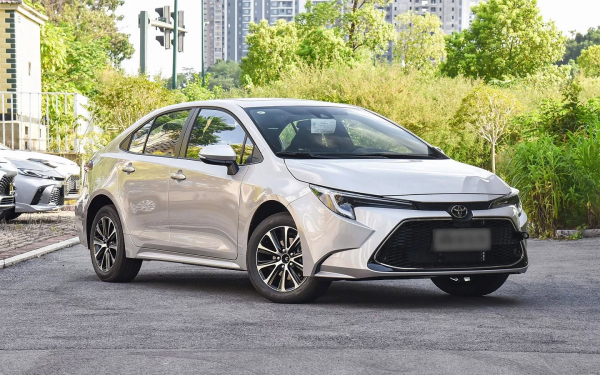 Мы нашли замену Camry и RAV4. Эти модели Toyota не подорожают с 1 декабря
Мы нашли замену Camry и RAV4. Эти модели Toyota не подорожают с 1 декабря