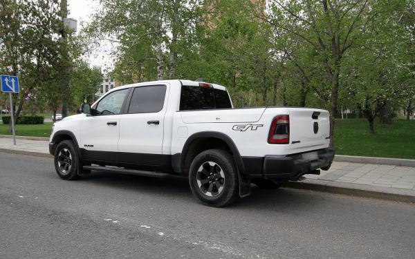 
            Не путайте. Cравнили бензиновый и дизельный Foton Tunland V9 с Ram 1500
        